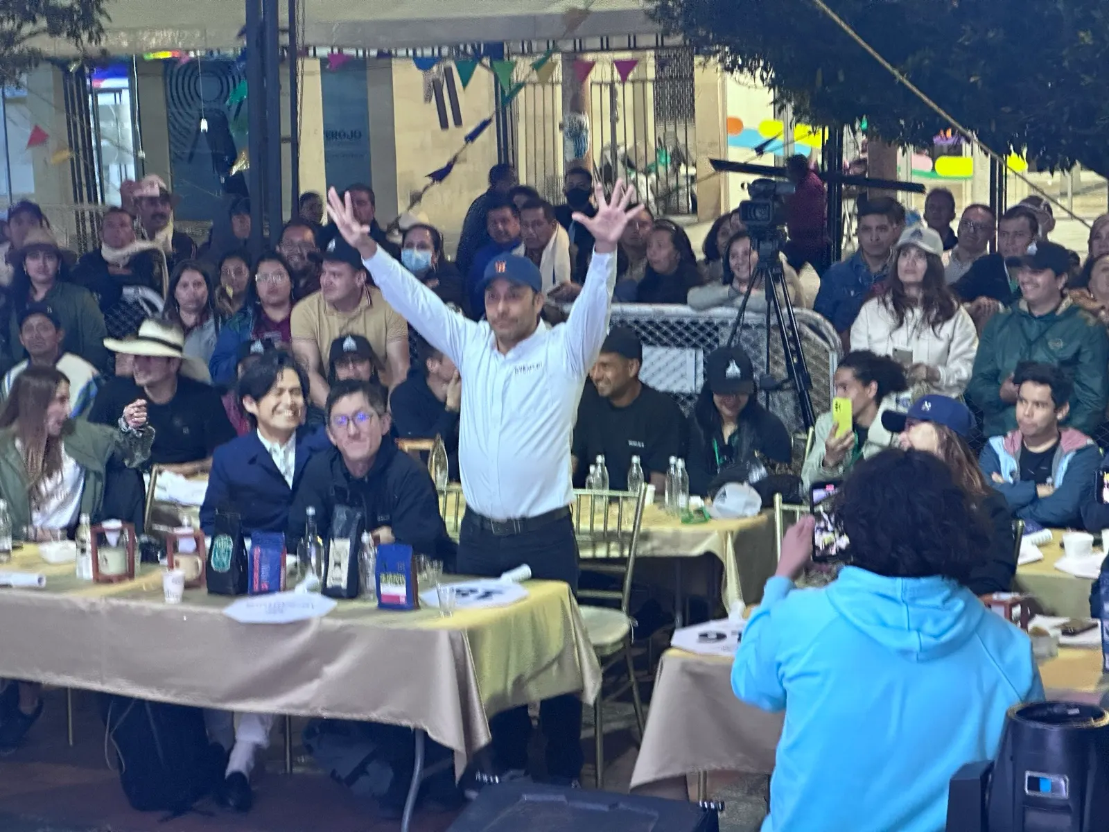 Moment 24 — La Mejor Taza 2025